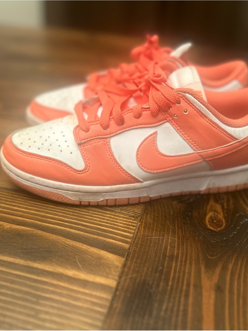 Nike Kids Low-Top Sneakers - Coral & White